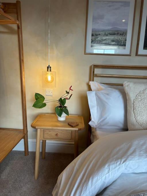 Holiday home Cozy 3-bed With Hot Tub *