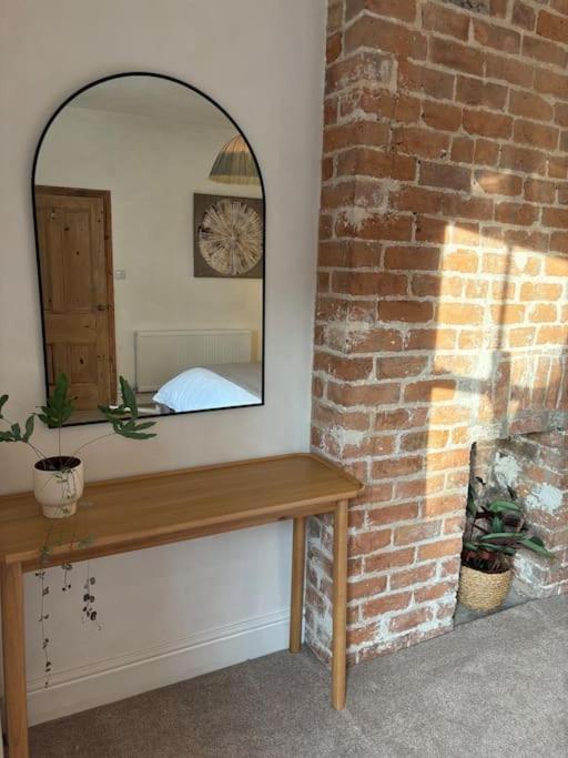 Cozy 3-bed With Hot Tub Holiday home *