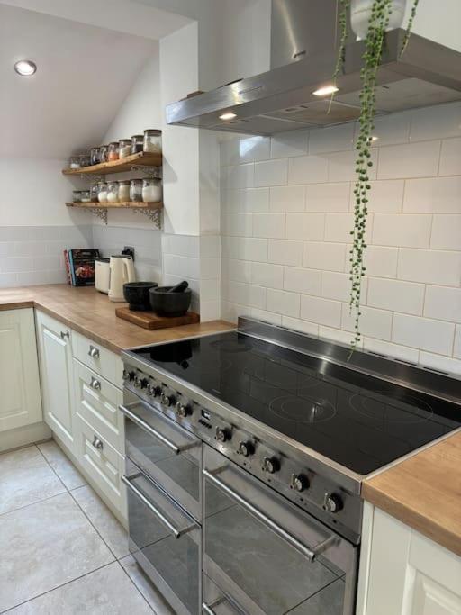 Holiday home Cozy 3-bed With Hot Tub *