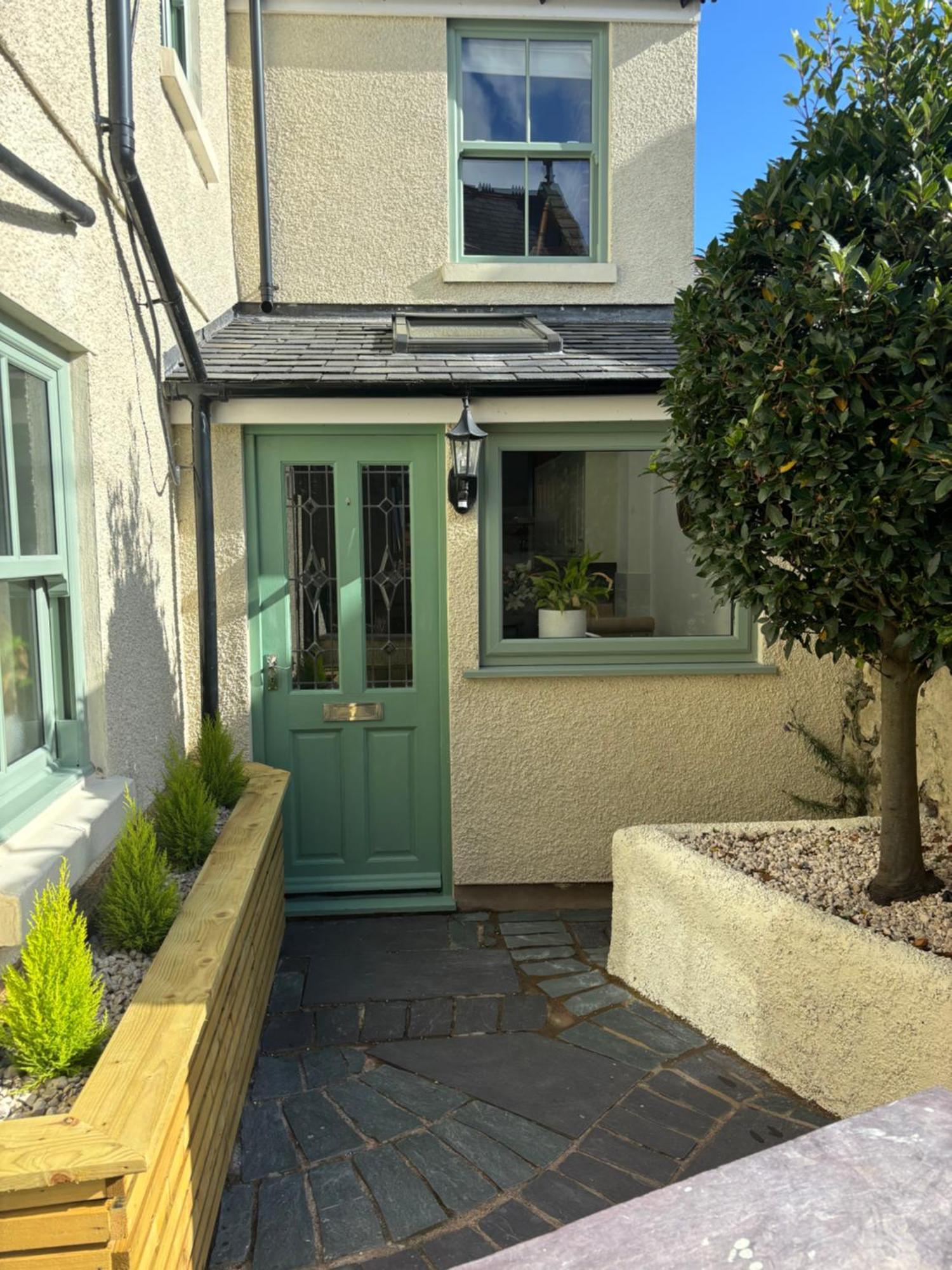 Cozy 3-bed With Hot Tub Holiday home *